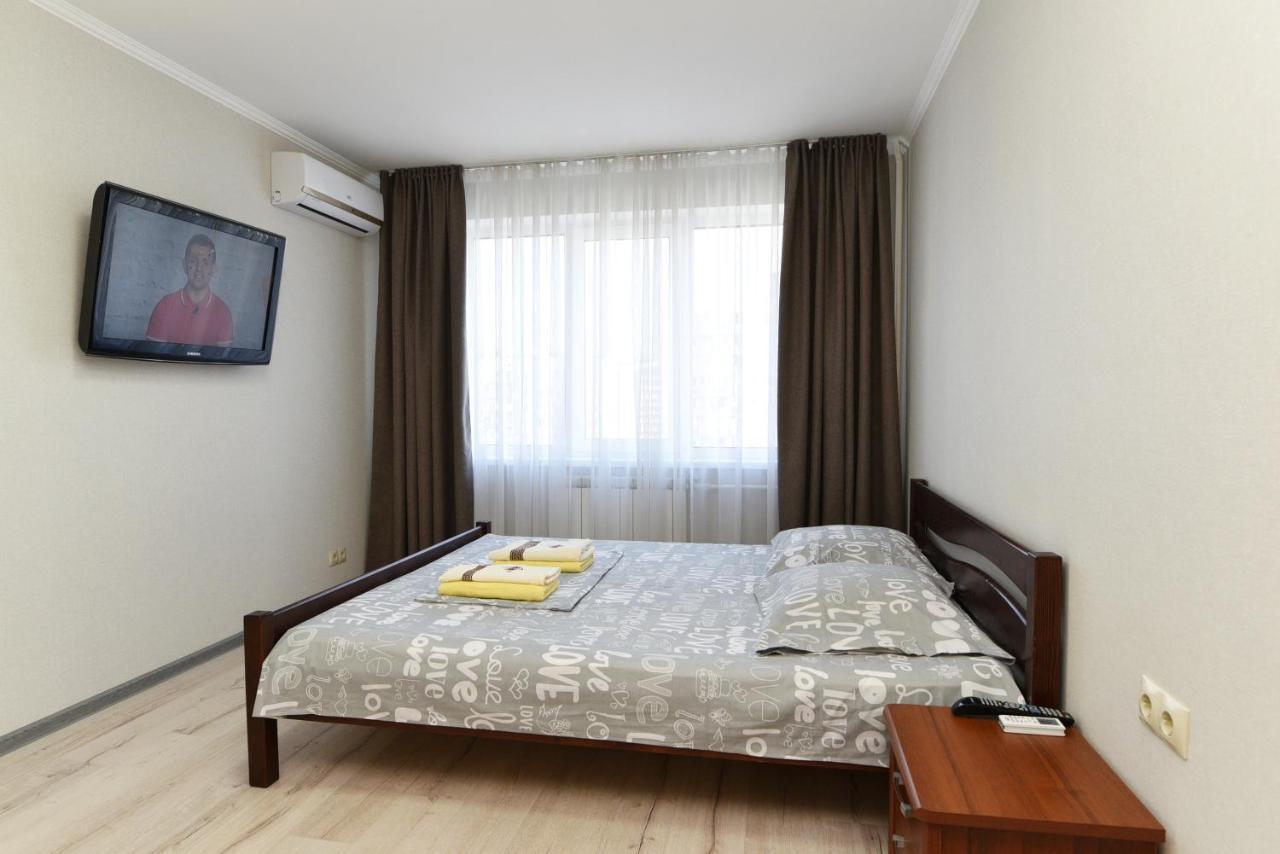 Apartament On Vasylia Lypkivskoho 24 Kiev Luaran gambar