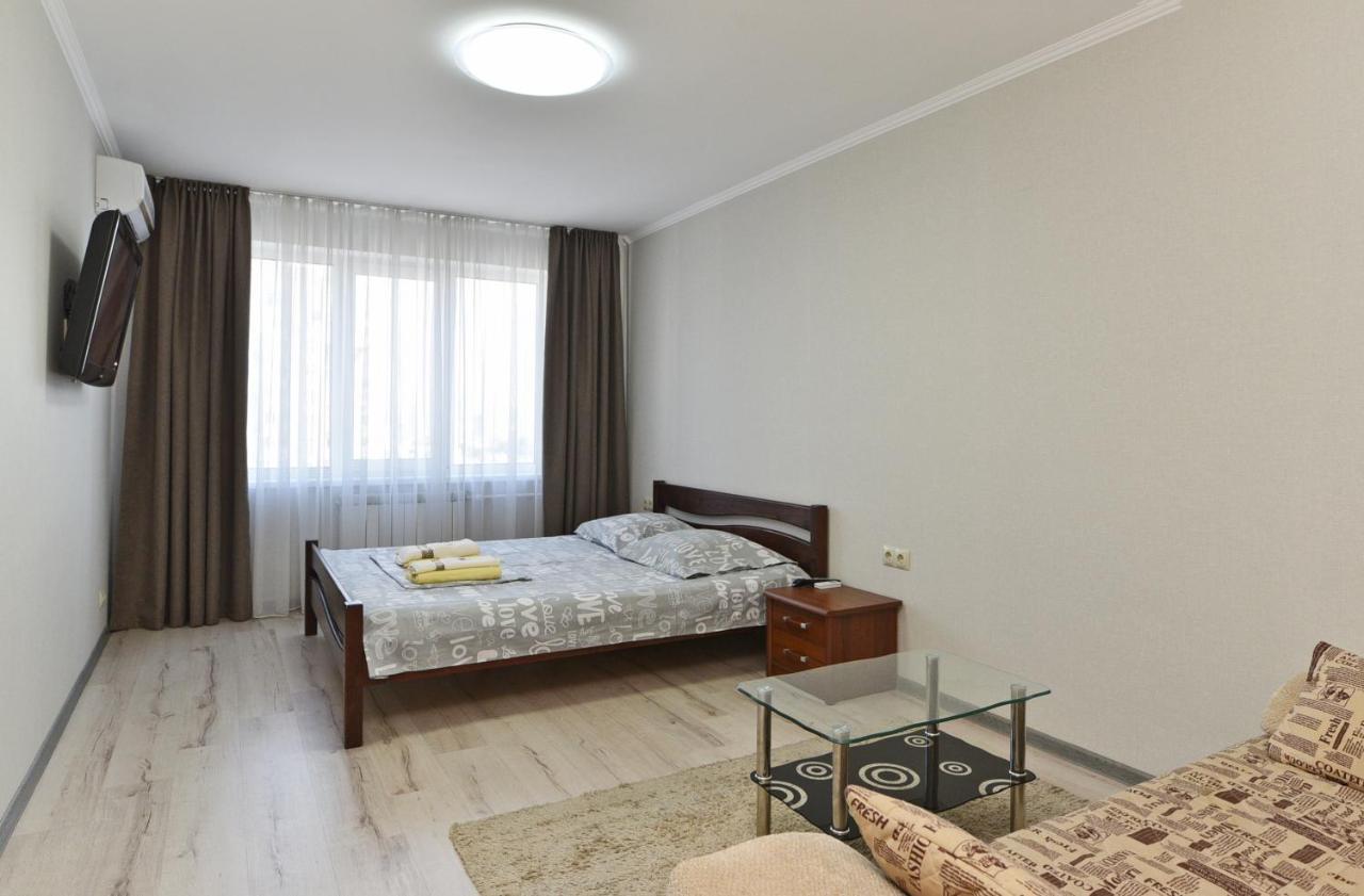 Apartament On Vasylia Lypkivskoho 24 Kiev Luaran gambar
